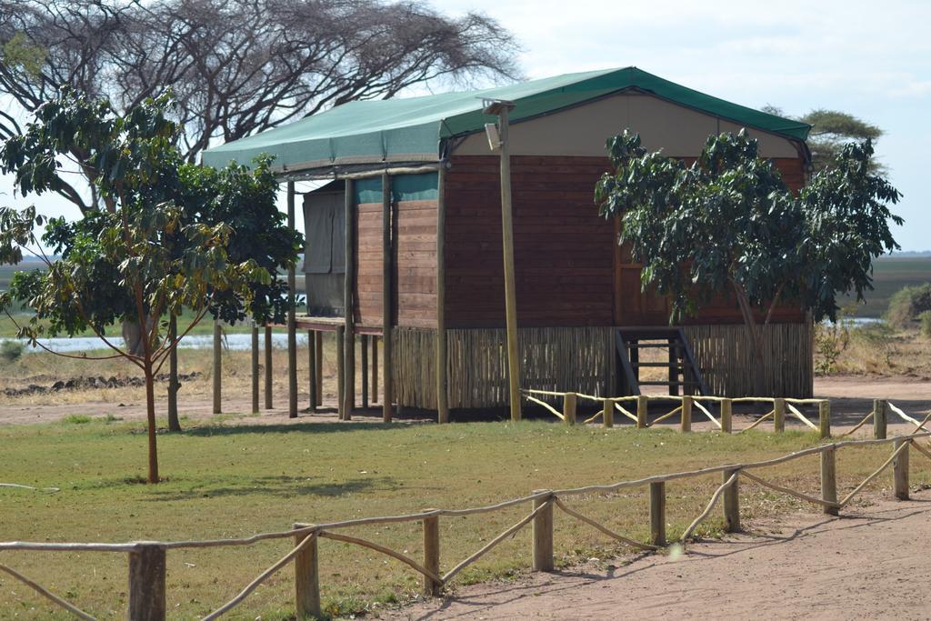 Mwandi View Hotel Kavimba Exterior photo